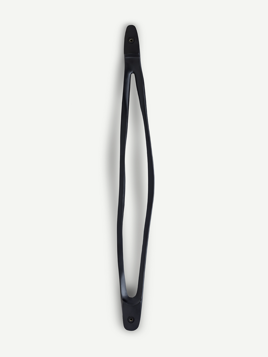 Contemporary sculpted handles for luxury main doors
