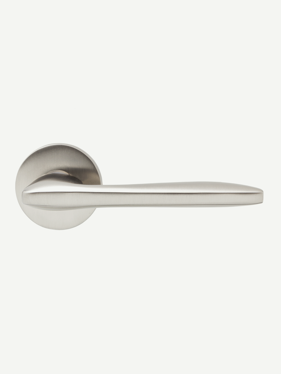 Luxury door lever handle handcrafted with premium brass